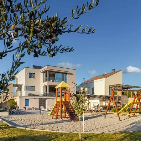 Stunning Adria In Villa